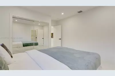 315 NE 160th Ter, Miami, FL 33162 - Photo 19