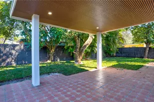 315 NE 160th Terrace, Miami, FL 33162 - Photo 33