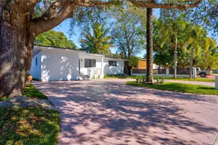 315 NE 160th Terrace, Miami, FL 33162 - Photo 1