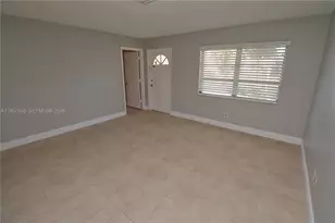 8940 NW 21st Ct, Pembroke Pines, FL 33024 - Photo 5