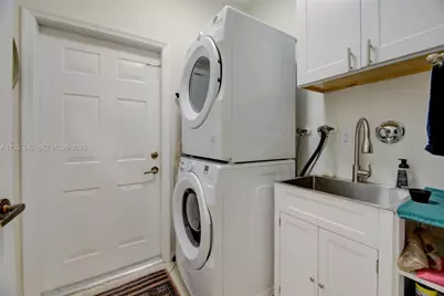 2742 NE Kinsington Cir #24-1, Weston, FL 33332 - Photo 37