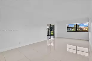 220 Lakeview Dr, Weston, FL 33326 - Photo 9