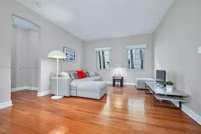 1561 Lenox Ave #2, Miami Beach, FL 33139 - Photo 1