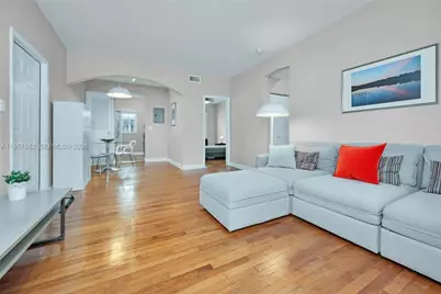 1561 Lenox Ave #2, Miami Beach, FL 33139 - Photo 3