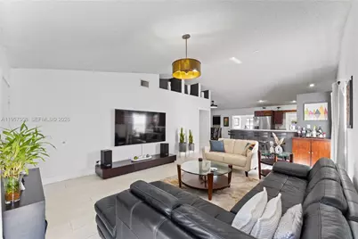 2915 NW 95th Ave, Coral Springs, FL 33065 - Photo 5