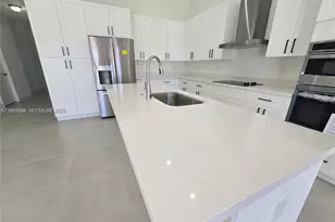 19534 SW 324th St, Homestead, FL 33030 - Photo 5