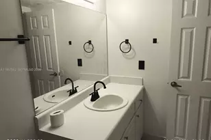 4910 NW 79th Ave, Doral, FL 33166 - Photo 21