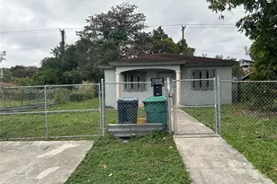 10136 E Hibiscus St, Palmetto Bay, FL 33157 - Photo 1