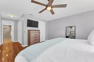 678 NE 1st St, Dania Beach, FL 33004 - Photo 11