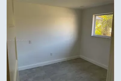 11462 Peachtree Dr #1, Miami, FL 33161 - Photo 3