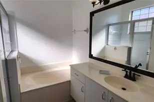 7400 S Aragon Blvd, Sunrise, FL 33313 - Photo 27