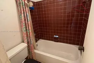 465 NW 210th St, Miami Gardens, FL 33169 - Photo 25