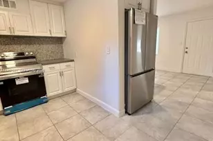 4333 SW 51st St, Dania Beach, FL 33314 - Photo 7