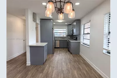 9151 Orchid Tree Ln #131, Pembroke Pines, FL 33024 - Photo 3