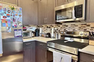 11032 W 33rd Way, Hialeah, FL 33018 - Photo 11