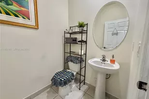 11032 W 33rd Way, Hialeah, FL 33018 - Photo 15