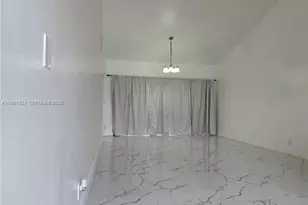 7085 W Sunrise Blvd, Plantation, FL 33313 - Photo 23