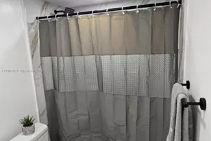 7085 W Sunrise Blvd, Plantation, FL 33313 - Photo 19