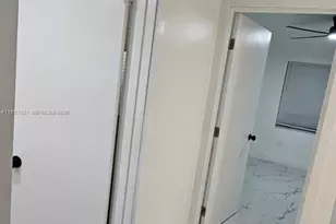 7085 W Sunrise Blvd, Plantation, FL 33313 - Photo 13