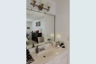 10017 W Okeechobee Rd #201, Hialeah Gardens, FL 33016 - Photo 25