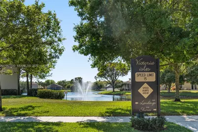 5758 NW 48th Ave, Coconut Creek, FL 33073 - Photo 21