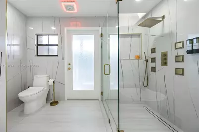 2532 SE 13th St, Pompano Beach, FL 33062 - Photo 15