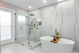 2532 SE 13th St, Pompano Beach, FL 33062 - Photo 11