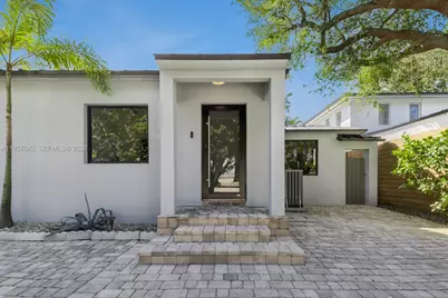 2240 Tequesta Ln, Miami, FL 33133 - Photo 9