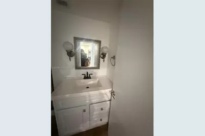 2025 NE 164th St #618, North Miami Beach, FL 33162 - Photo 3