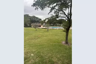 200 SW 132nd Way #207L, Pembroke Pines, FL 33027 - Photo 7