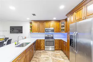 6217 SW 128th Pl, Miami, FL 33183 - Photo 9