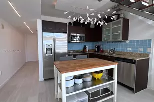 41 SE 5th St, Miami, FL 33131 - Photo 9