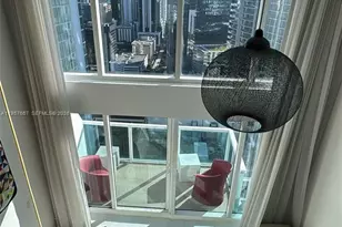 41 SE 5th St, Miami, FL 33131 - Photo 7