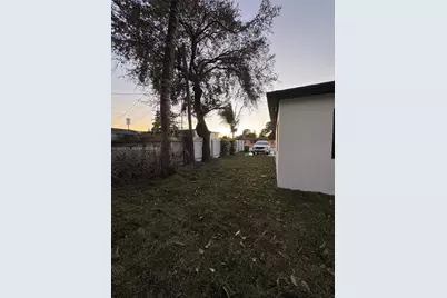8901 NW 32nd Ave, Miami, FL 33147 - Photo 17