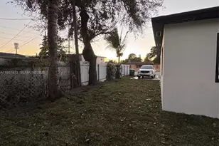 8901 NW 32nd Ave, Miami, FL 33147 - Photo 17