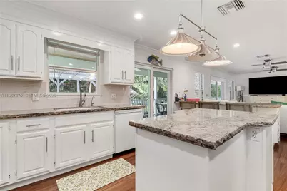 8445 SE Bayberry Ter, Hobe Sound, FL 33455 - Photo 7