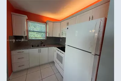1301 N 12th Ct #4B, Hollywood, FL 33019 - Photo 7
