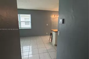 1301 N 12th Ct, Hollywood, FL 33019 - Photo 23