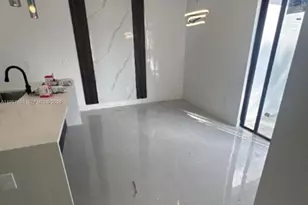 321-323 Urbana St, Lehigh Acres, FL 33972 - Photo 5