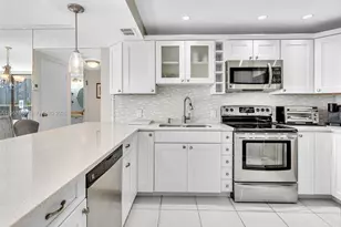 3675 N Country Club Dr, Aventura, FL 33180 - Photo 3