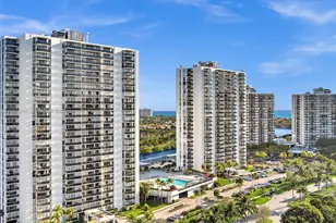 3675 N Country Club Dr, Aventura, FL 33180 - Photo 47