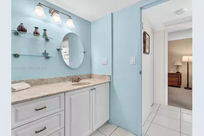 3675 N Country Club Dr #609, Aventura, FL 33180 - Photo 29