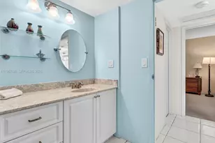 3675 N Country Club Dr, Aventura, FL 33180 - Photo 29