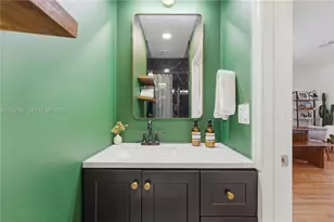 11456 W 33rd Way, Hialeah, FL 33018 - Photo 23