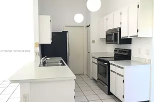 719 SE 3rd Ave, Dania Beach, FL 33004 - Photo 9