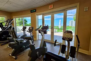 20000 E Country Club Dr, Aventura, FL 33180 - Photo 25