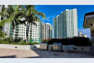 20000 E Country Club Dr #402, Aventura, FL 33180 - Photo 27