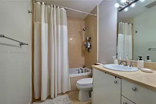 20000 E Country Club Dr, Aventura, FL 33180 - Photo 15