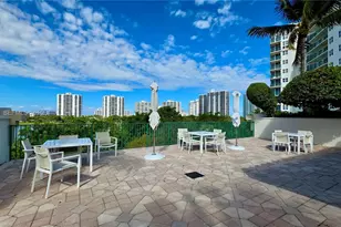20000 E Country Club Dr, Aventura, FL 33180 - Photo 19