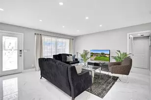 1005 SE 9th Ave, Deerfield Beach, FL 33441 - Photo 11